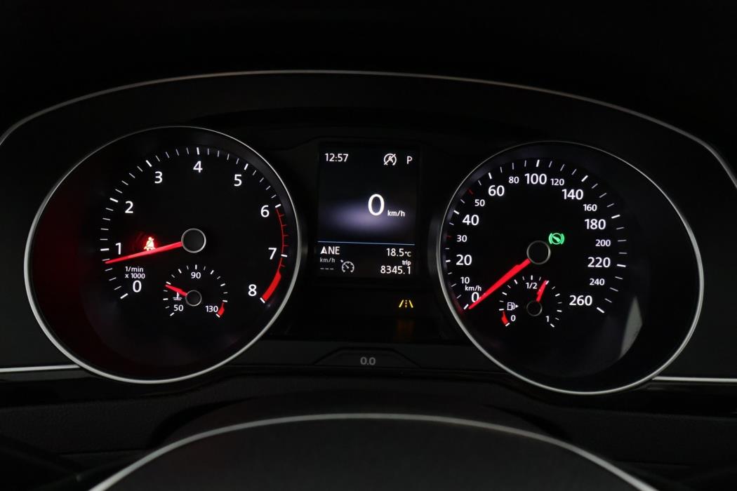 VOLKSWAGEN Passat 2017