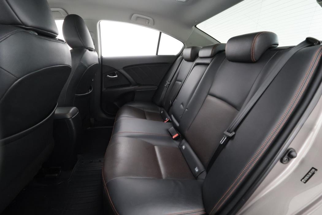 TOYOTA Avensis 2016