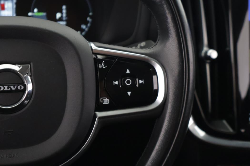 VOLVO V60 2020