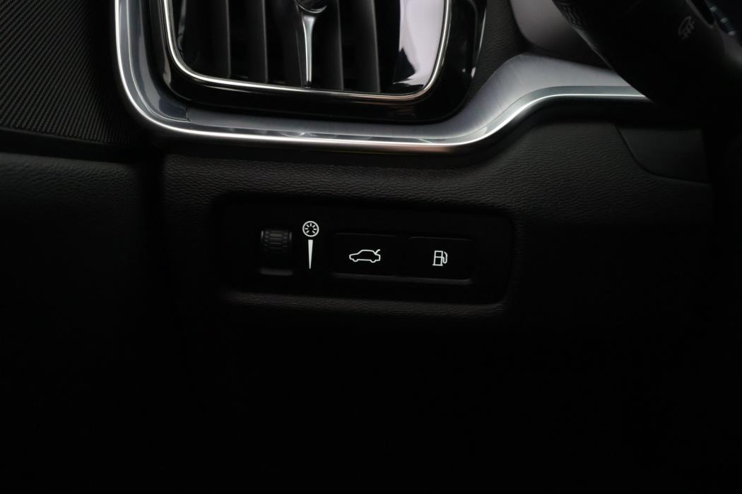 VOLVO V60 2020