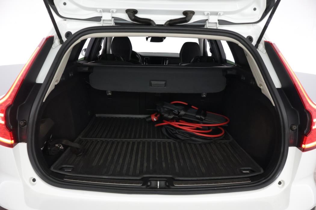 VOLVO V60 2020