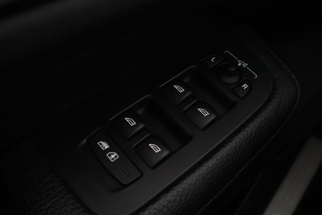 VOLVO V60 2020