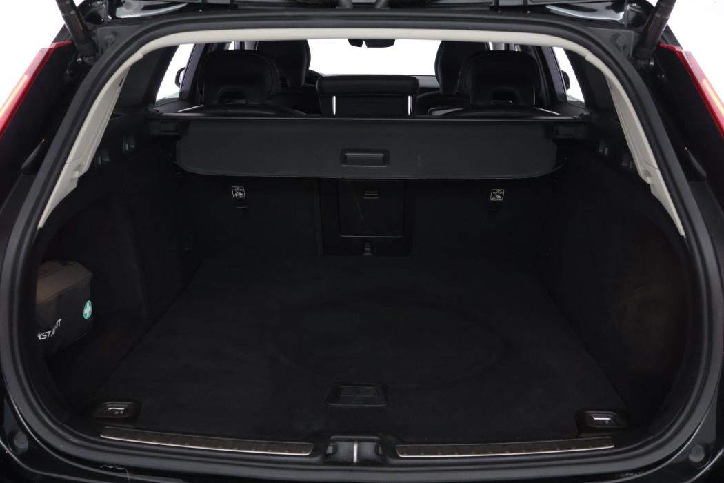VOLVO V60 2020