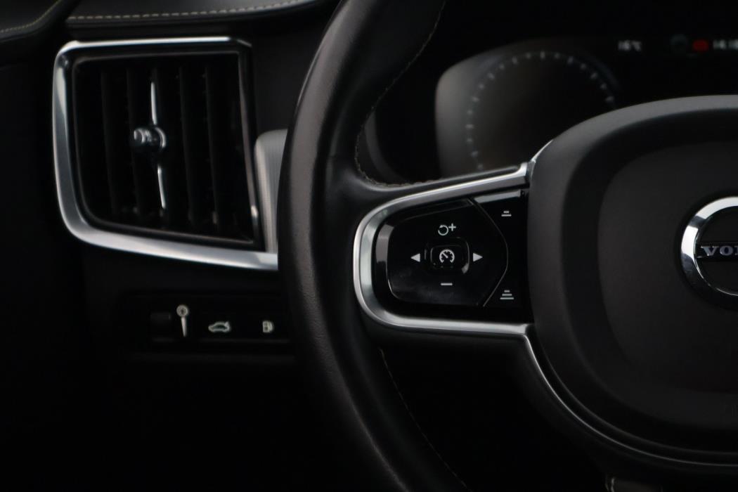 VOLVO V90 2020