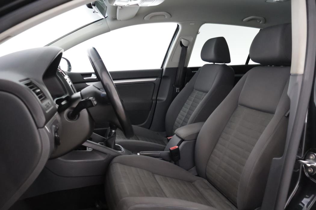 VOLKSWAGEN Golf 2008