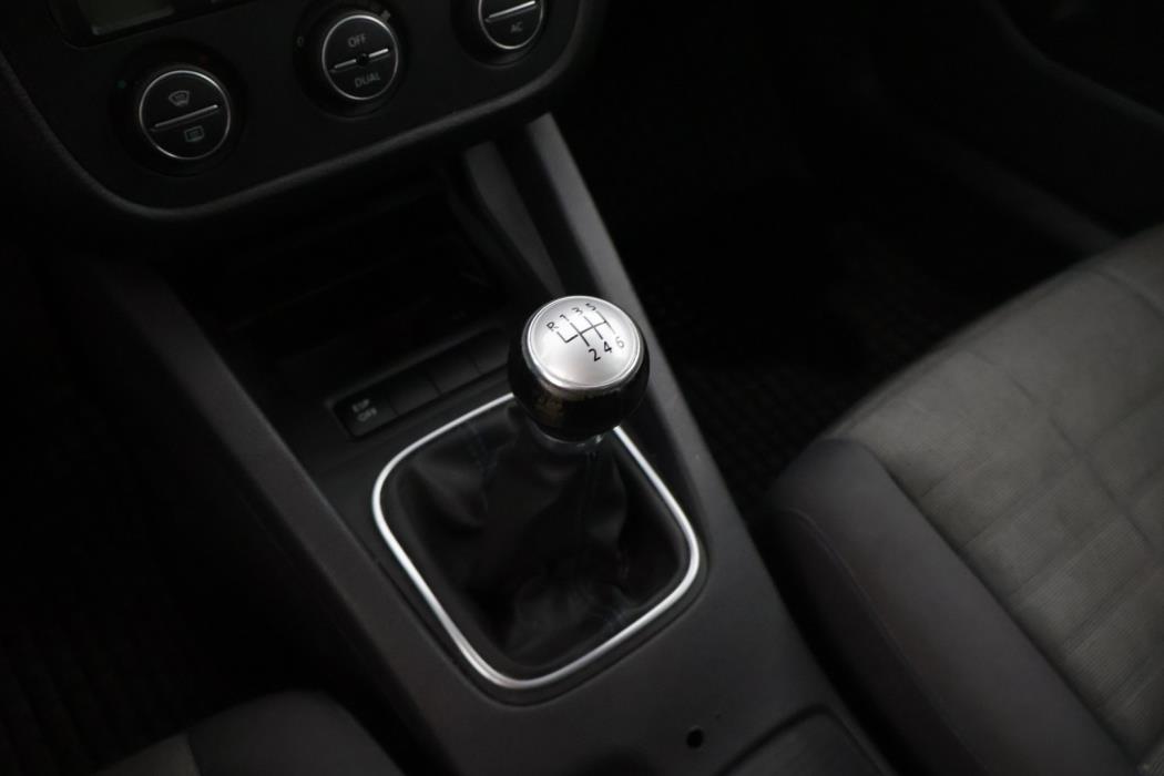 VOLKSWAGEN Golf 2008