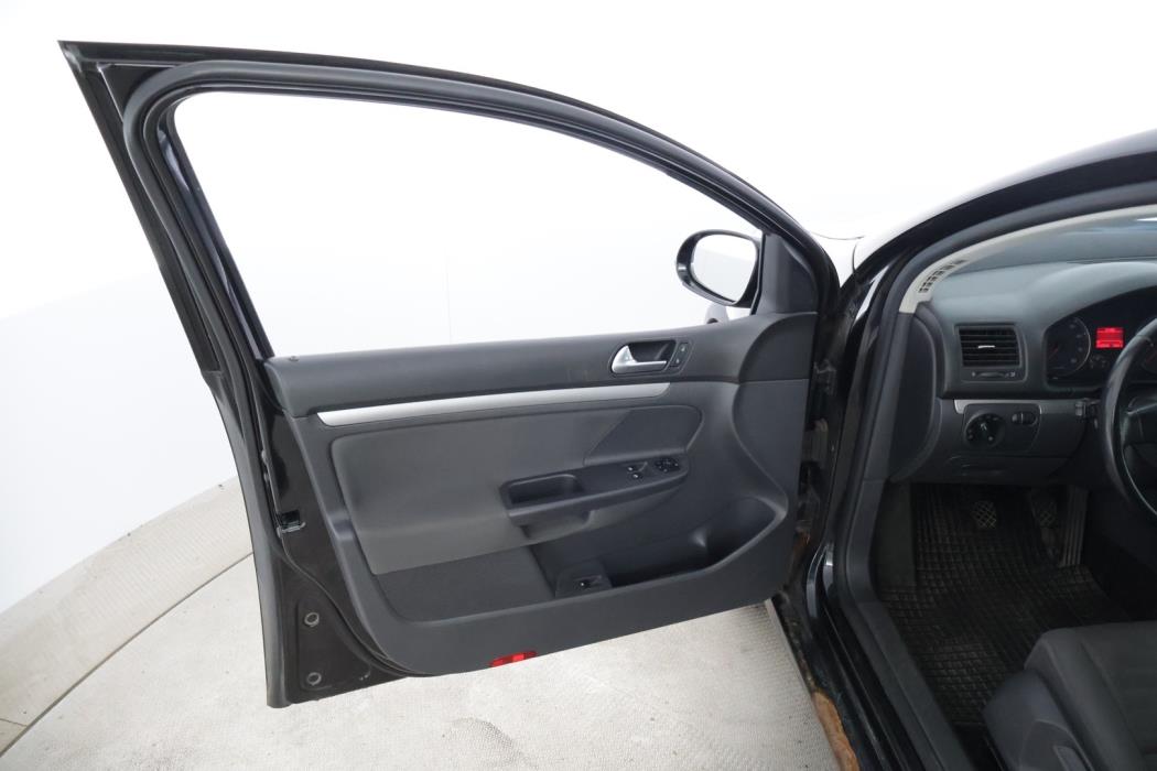 VOLKSWAGEN Golf 2008