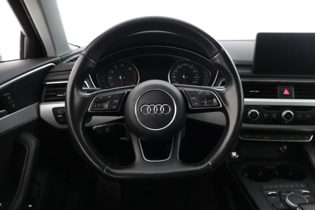 AUDI A4 2016