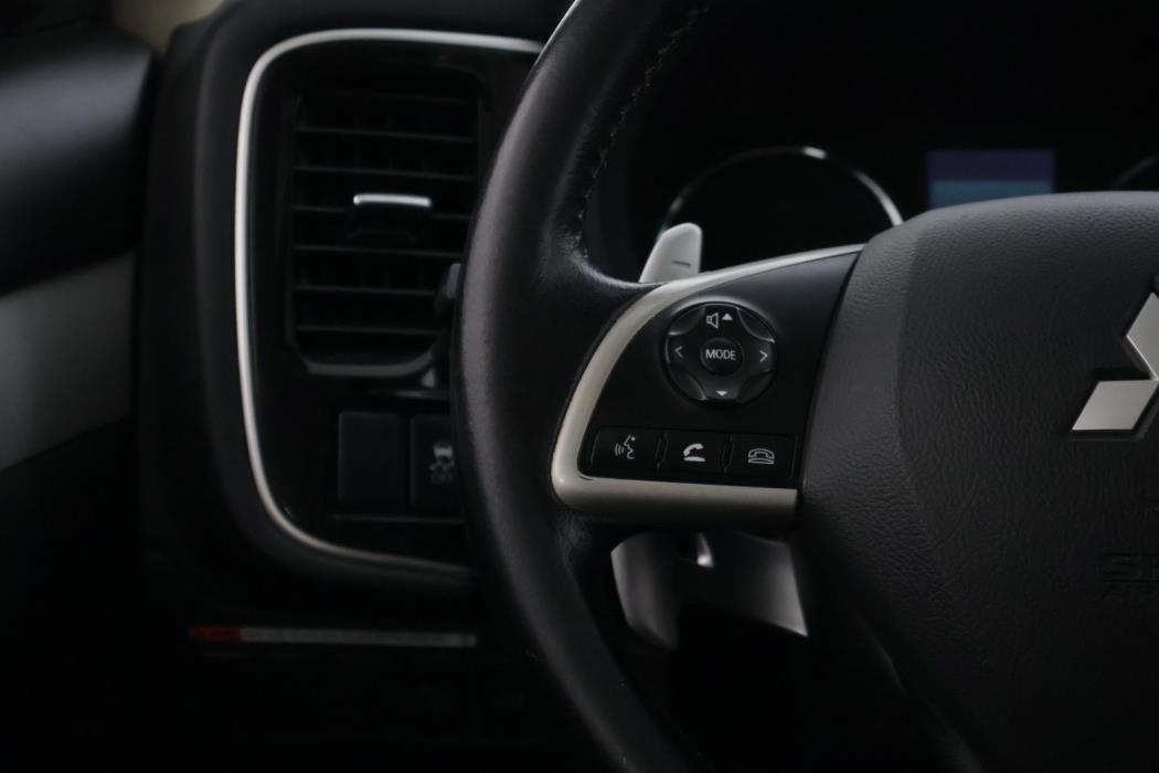 MITSUBISHI OUTLANDER PHEV 2014