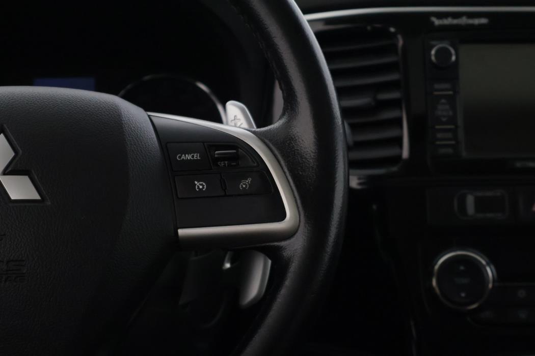 MITSUBISHI OUTLANDER PHEV 2014