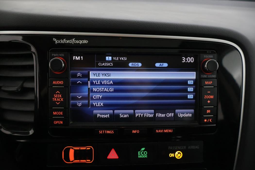 MITSUBISHI OUTLANDER PHEV 2014