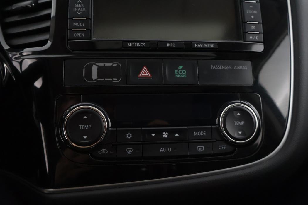 MITSUBISHI OUTLANDER PHEV 2014