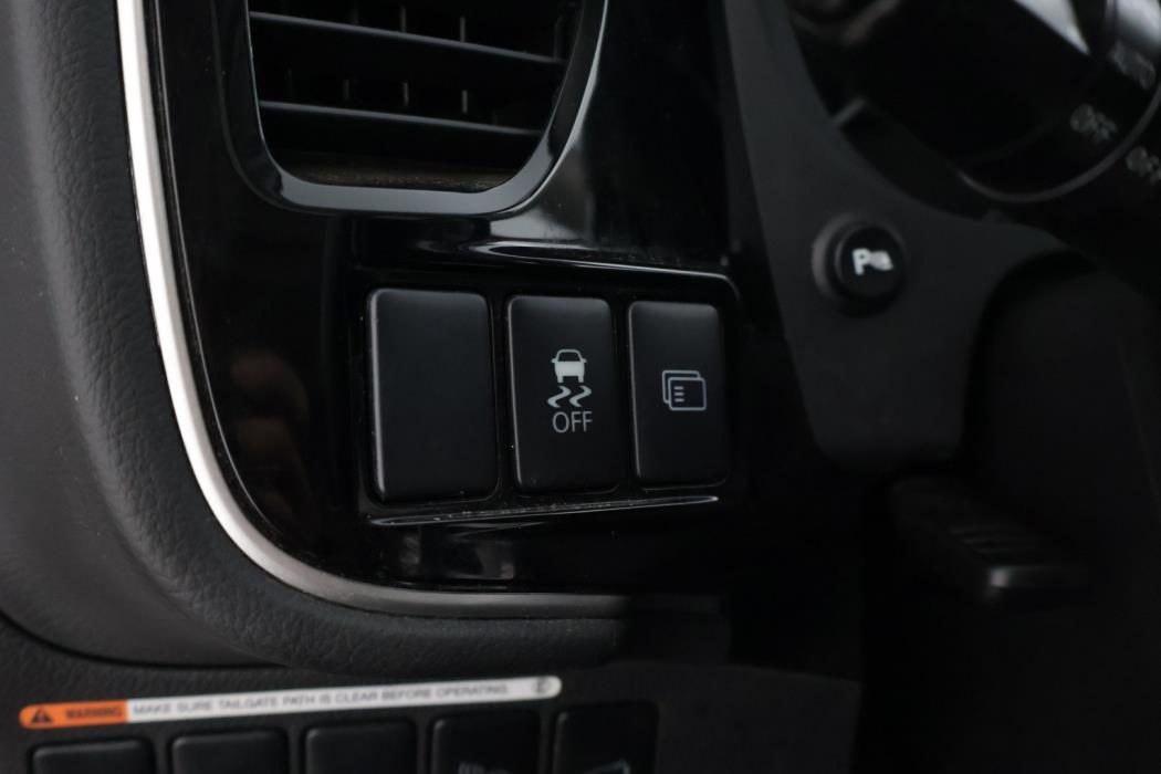 MITSUBISHI OUTLANDER PHEV 2014