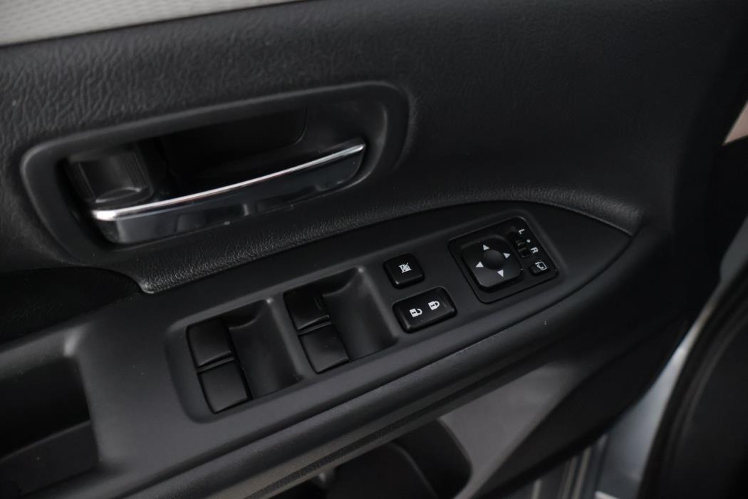 MITSUBISHI OUTLANDER PHEV 2014