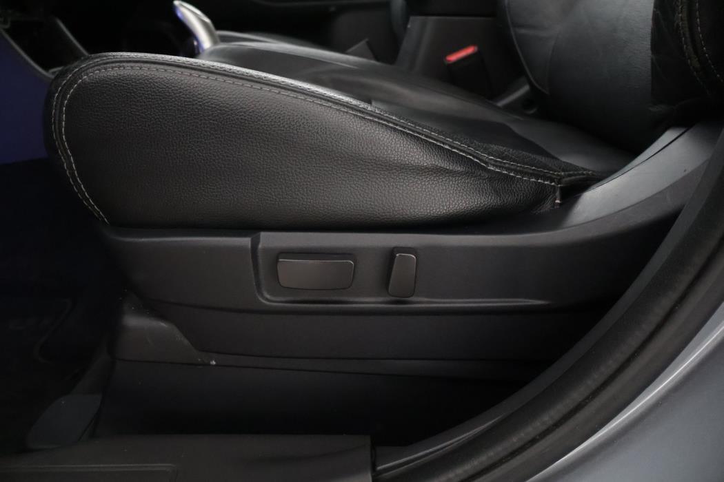 MITSUBISHI OUTLANDER PHEV 2014