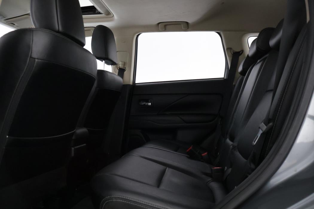 MITSUBISHI OUTLANDER PHEV 2014