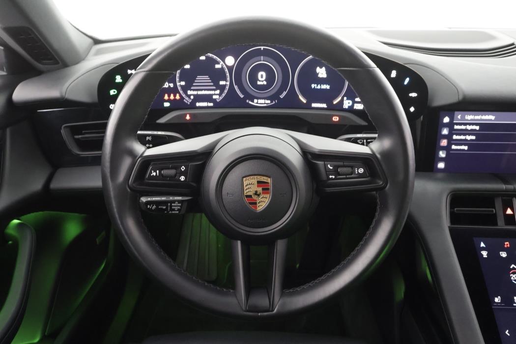 PORSCHE TAYCAN 2022