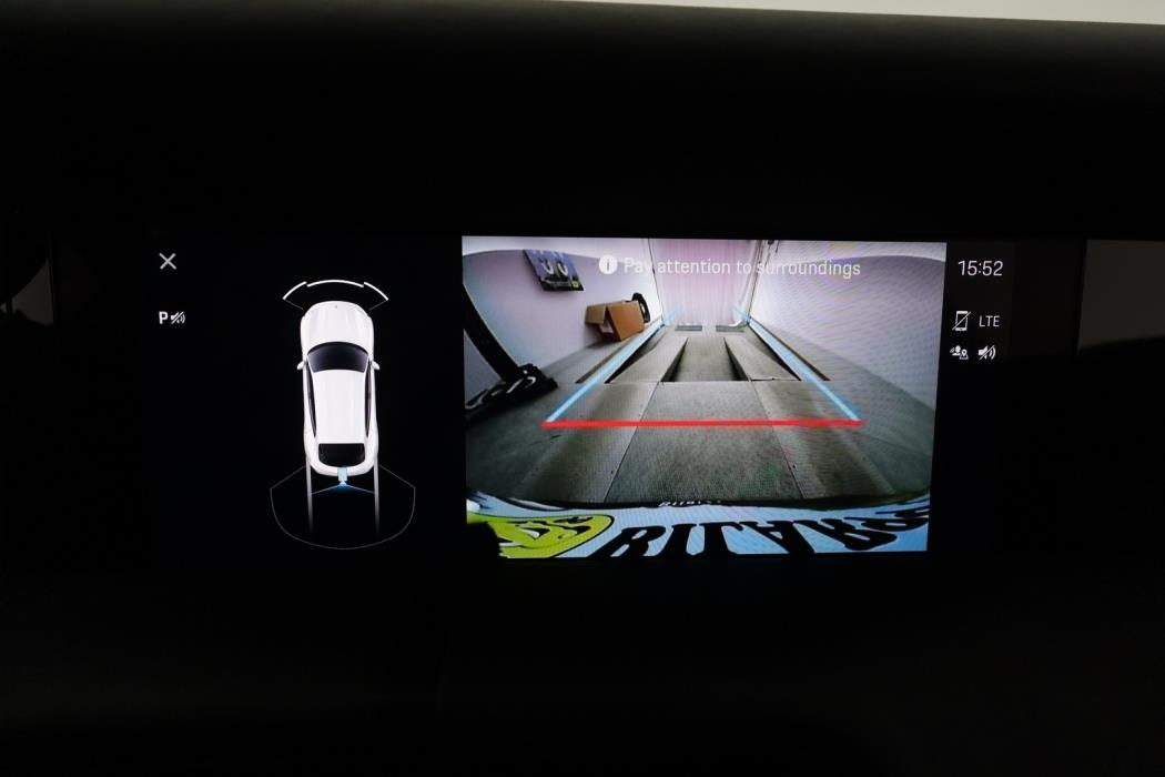 PORSCHE TAYCAN 2022