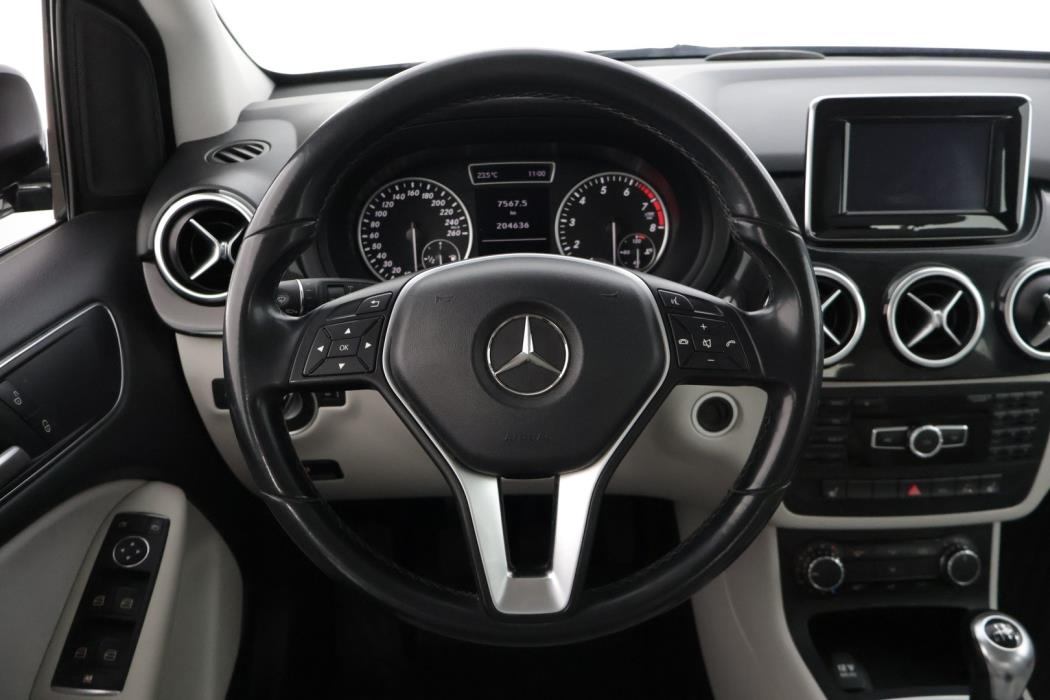 MERCEDES-BENZ B 2013