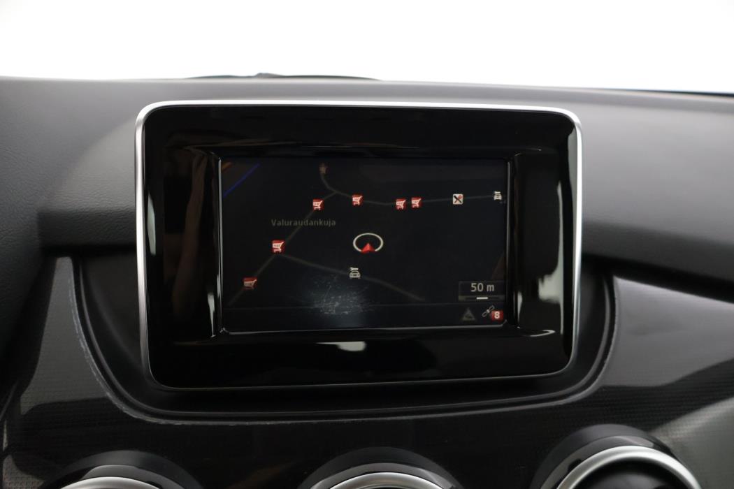 MERCEDES-BENZ B 2013