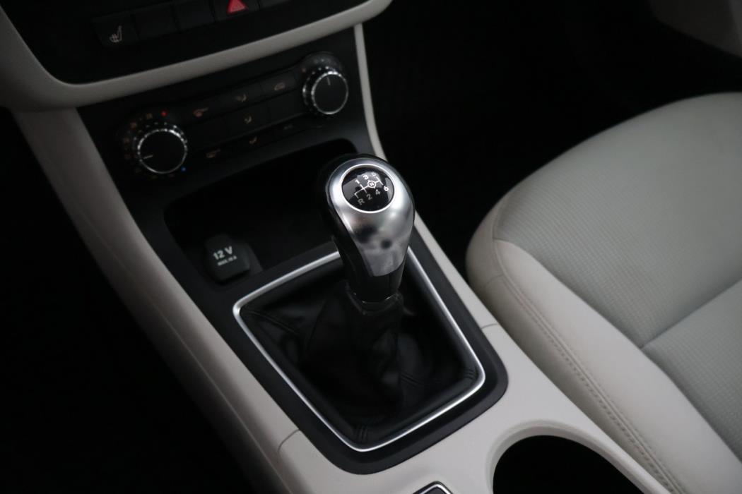 MERCEDES-BENZ B 2013