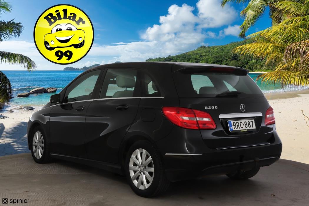 MERCEDES-BENZ B 2013