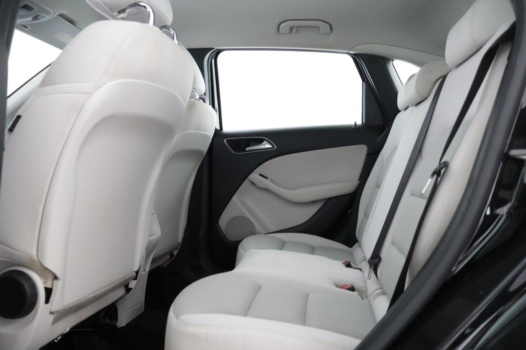 MERCEDES-BENZ B 2013