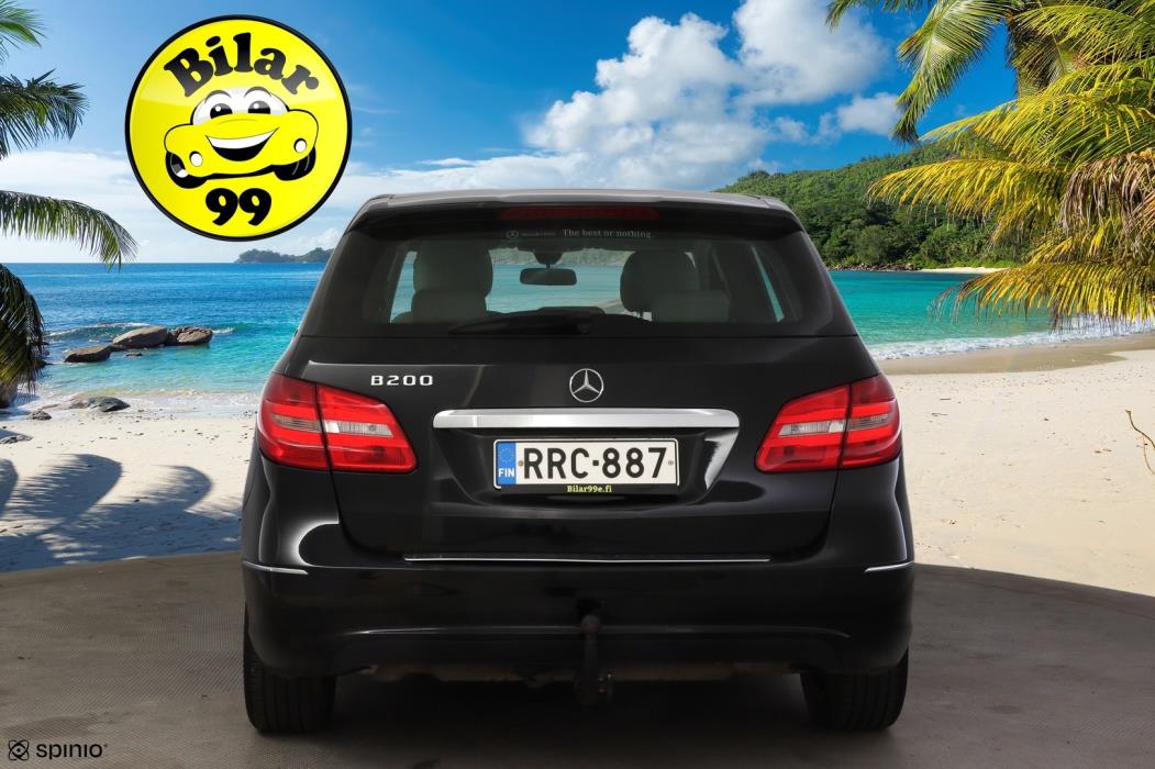 MERCEDES-BENZ B 2013