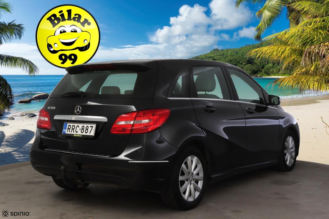 MERCEDES-BENZ B 2013