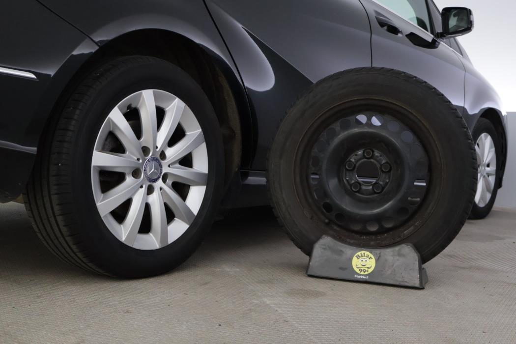 MERCEDES-BENZ B 2013