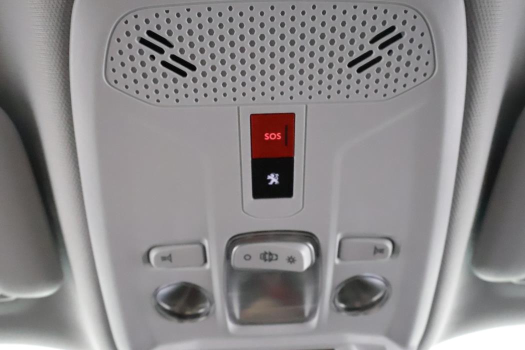 PEUGEOT E-2008 2022