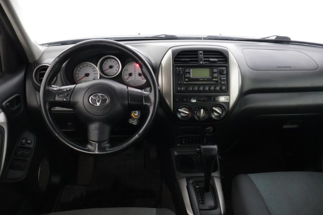 TOYOTA RAV4 2005