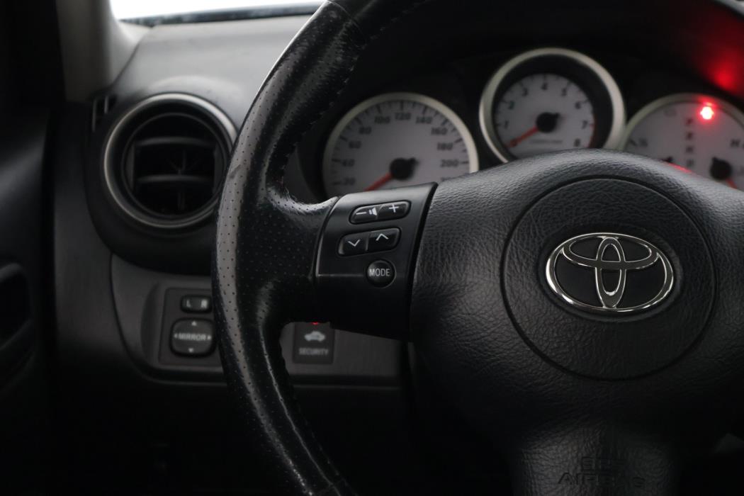 TOYOTA RAV4 2005