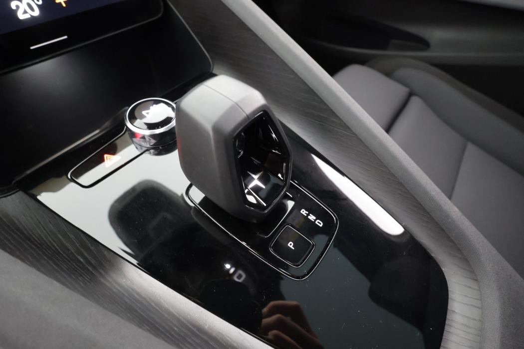 POLESTAR 2 2023