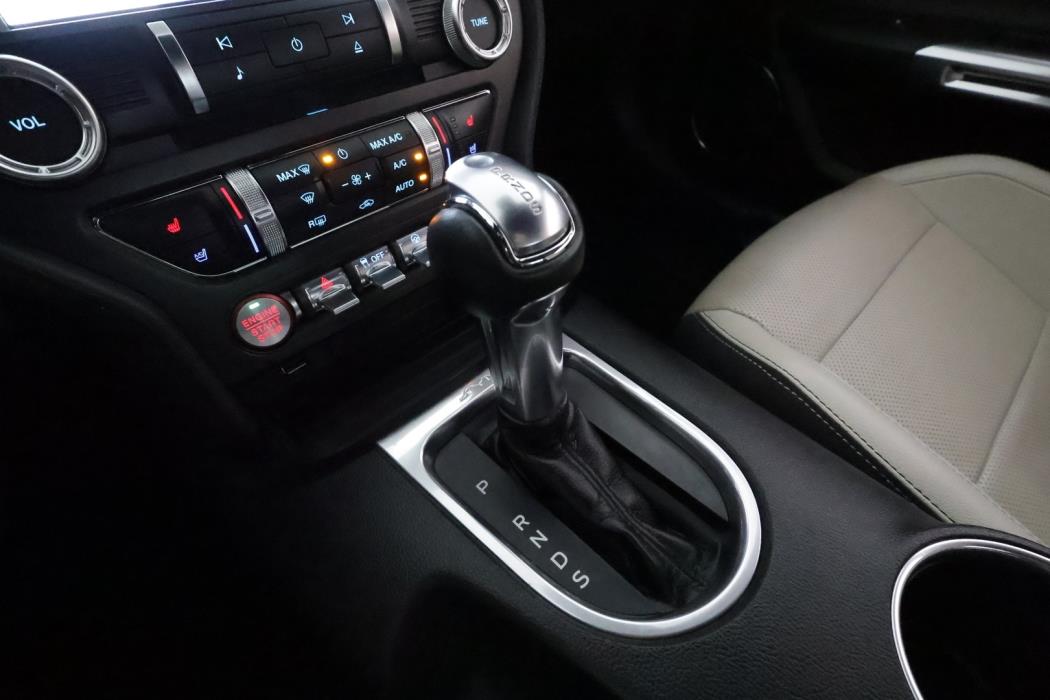 FORD Mustang 2019