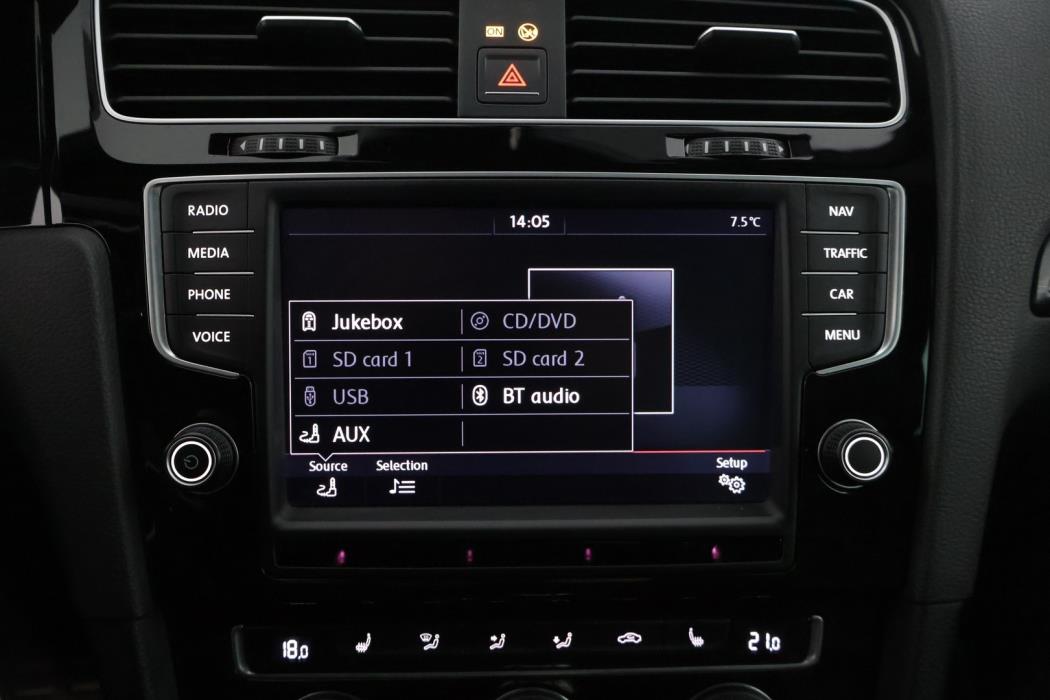 VOLKSWAGEN GOLF 2015