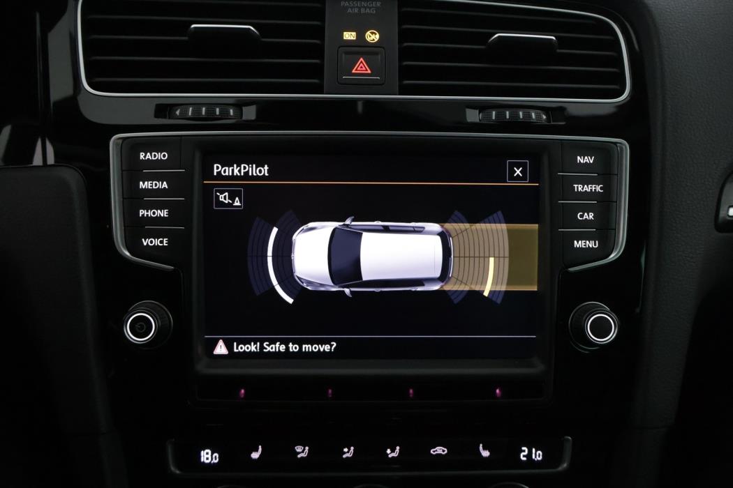 VOLKSWAGEN GOLF 2015