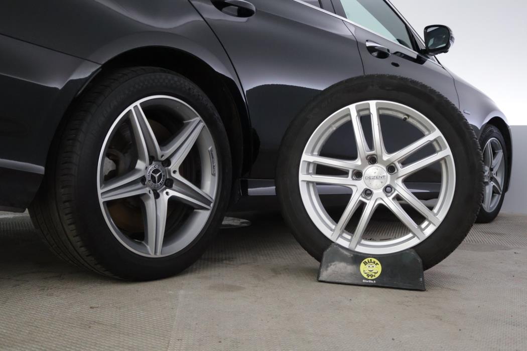 MERCEDES-BENZ E 2019