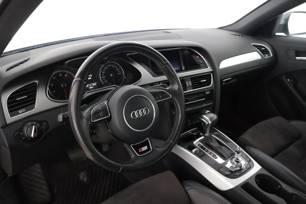 AUDI A4 2013