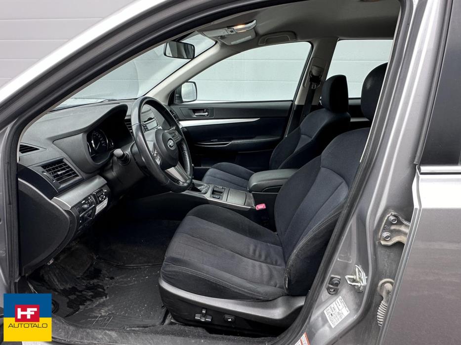 SUBARU Outback 2011