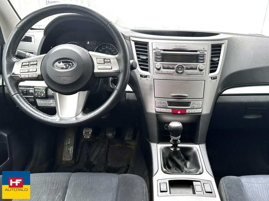 SUBARU Outback 2011