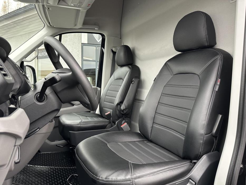 VOLKSWAGEN Crafter 2023