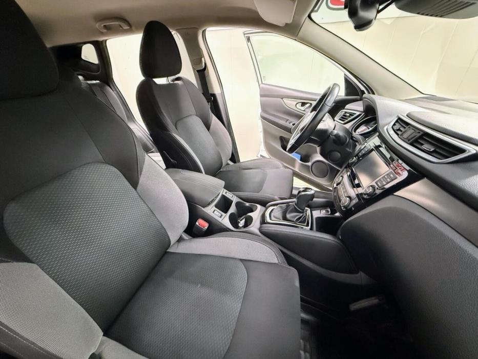NISSAN Qashqai 2018