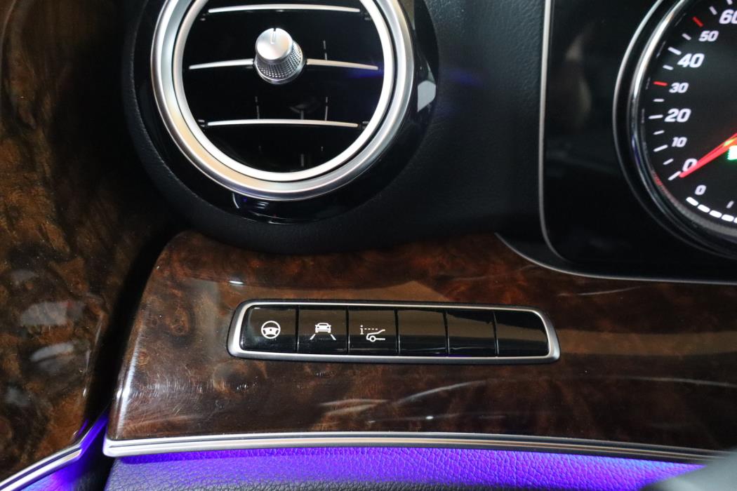 MERCEDES-BENZ E 2017