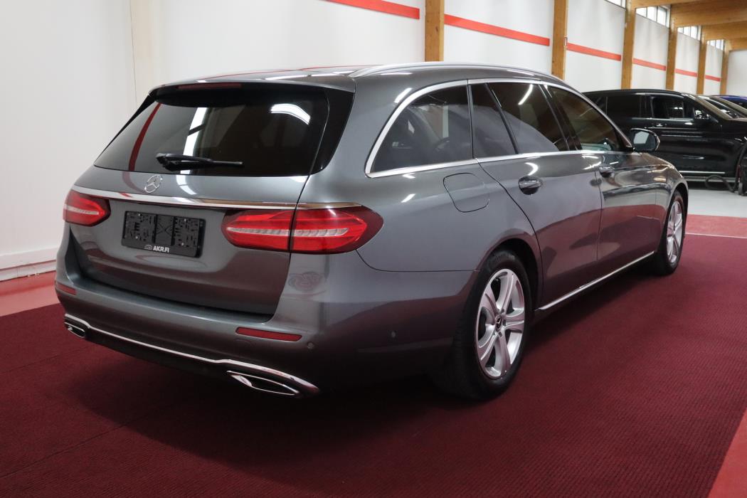 MERCEDES-BENZ E 2017