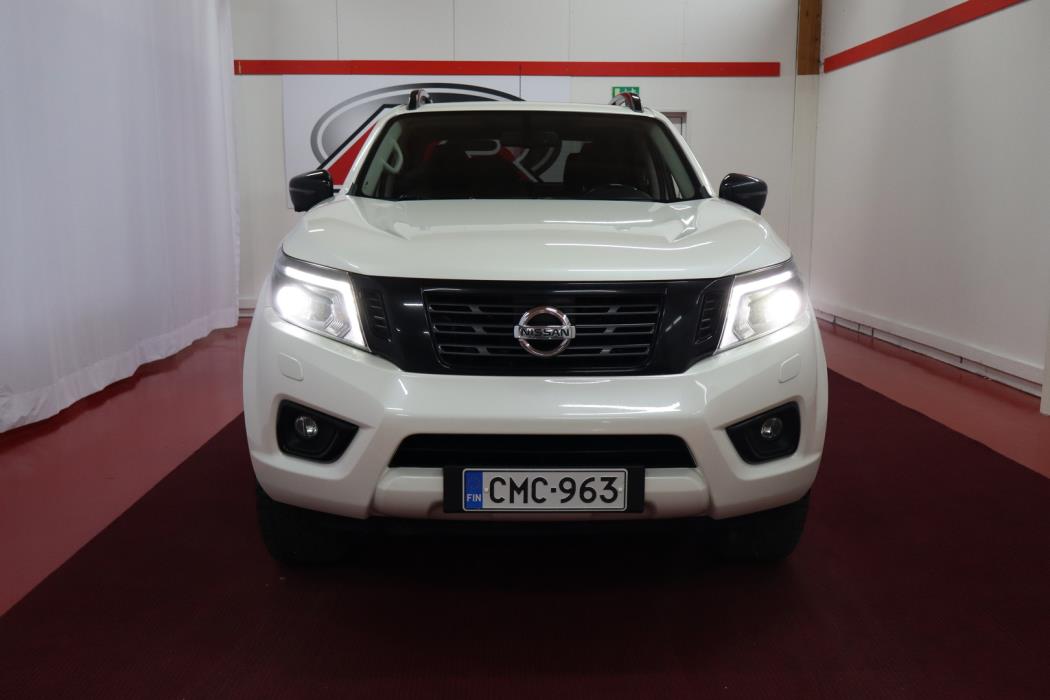 NISSAN Navara 2019