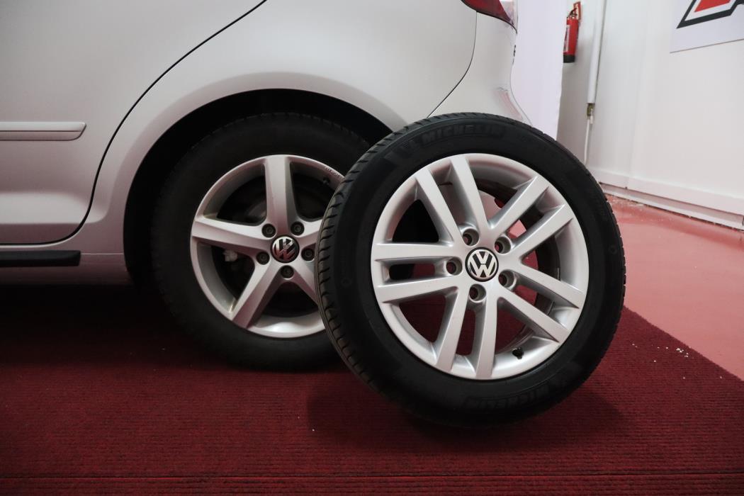 VOLKSWAGEN Golf Plus 2014