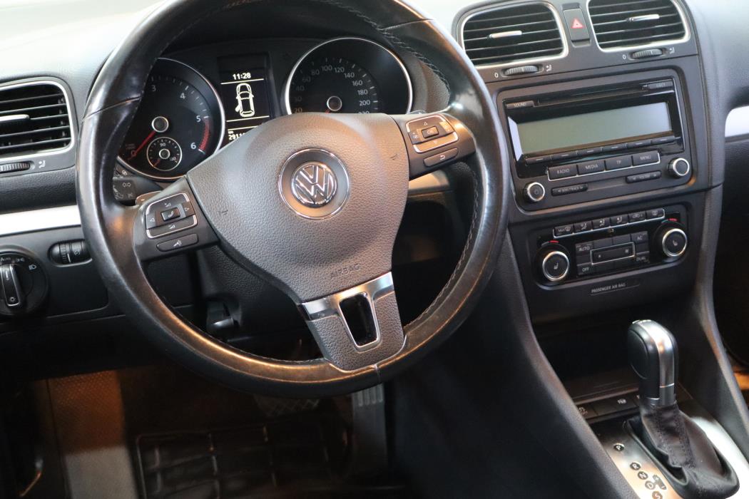 VOLKSWAGEN Golf 2011