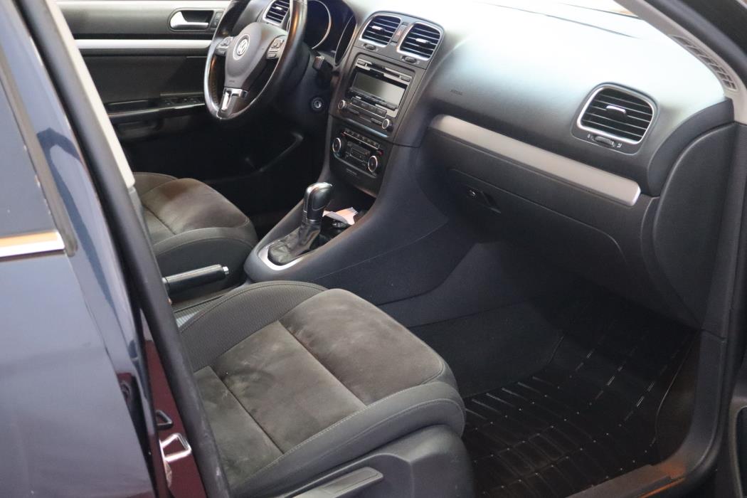 VOLKSWAGEN Golf 2011