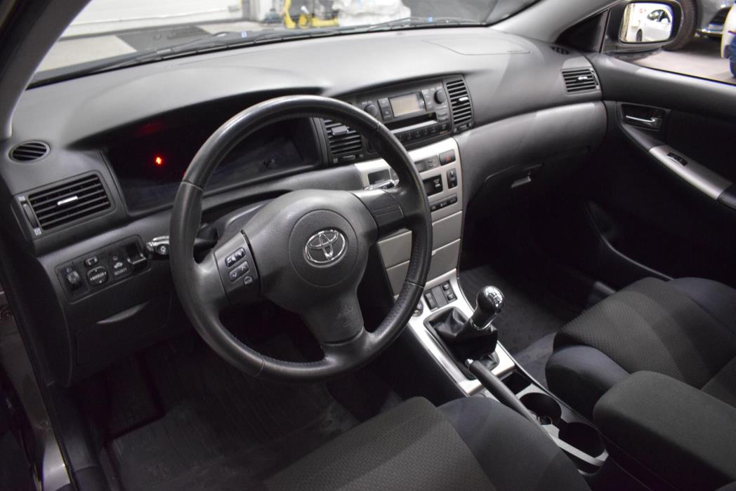TOYOTA Corolla 2005